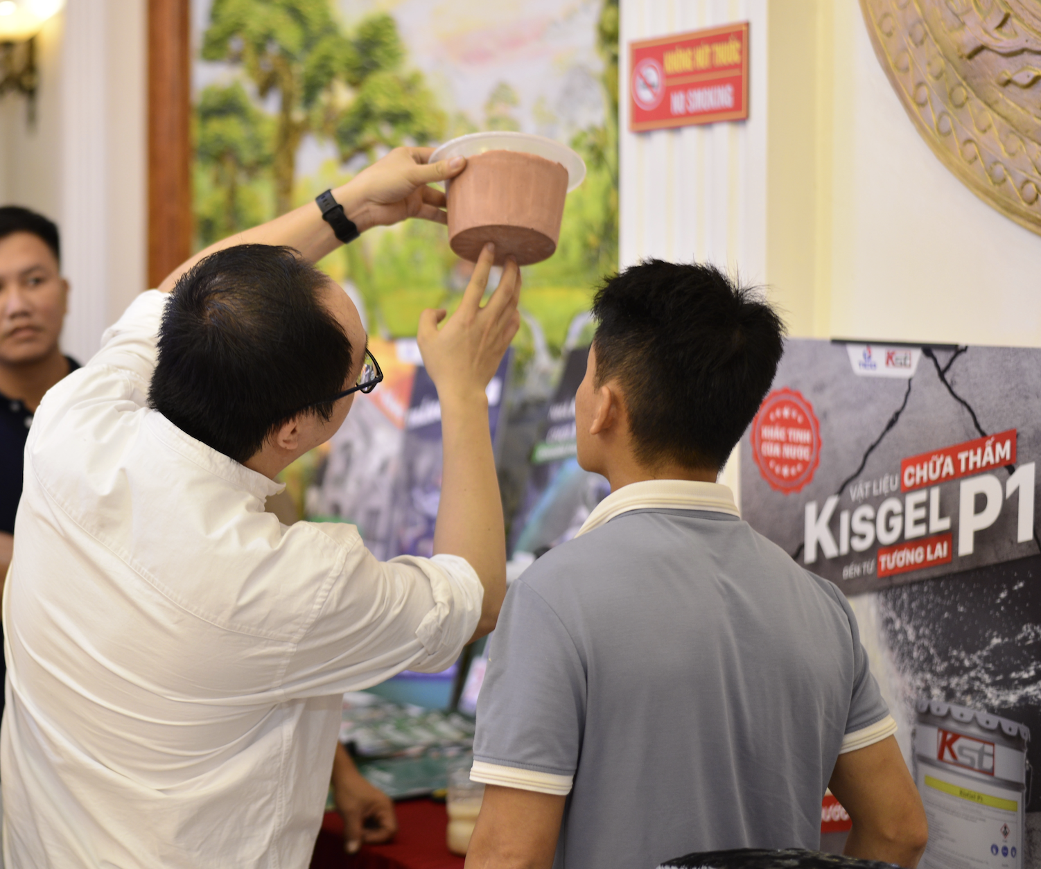 Hội thảo chống thấm tại sự kiện Khởi & Chạm TICO 2024