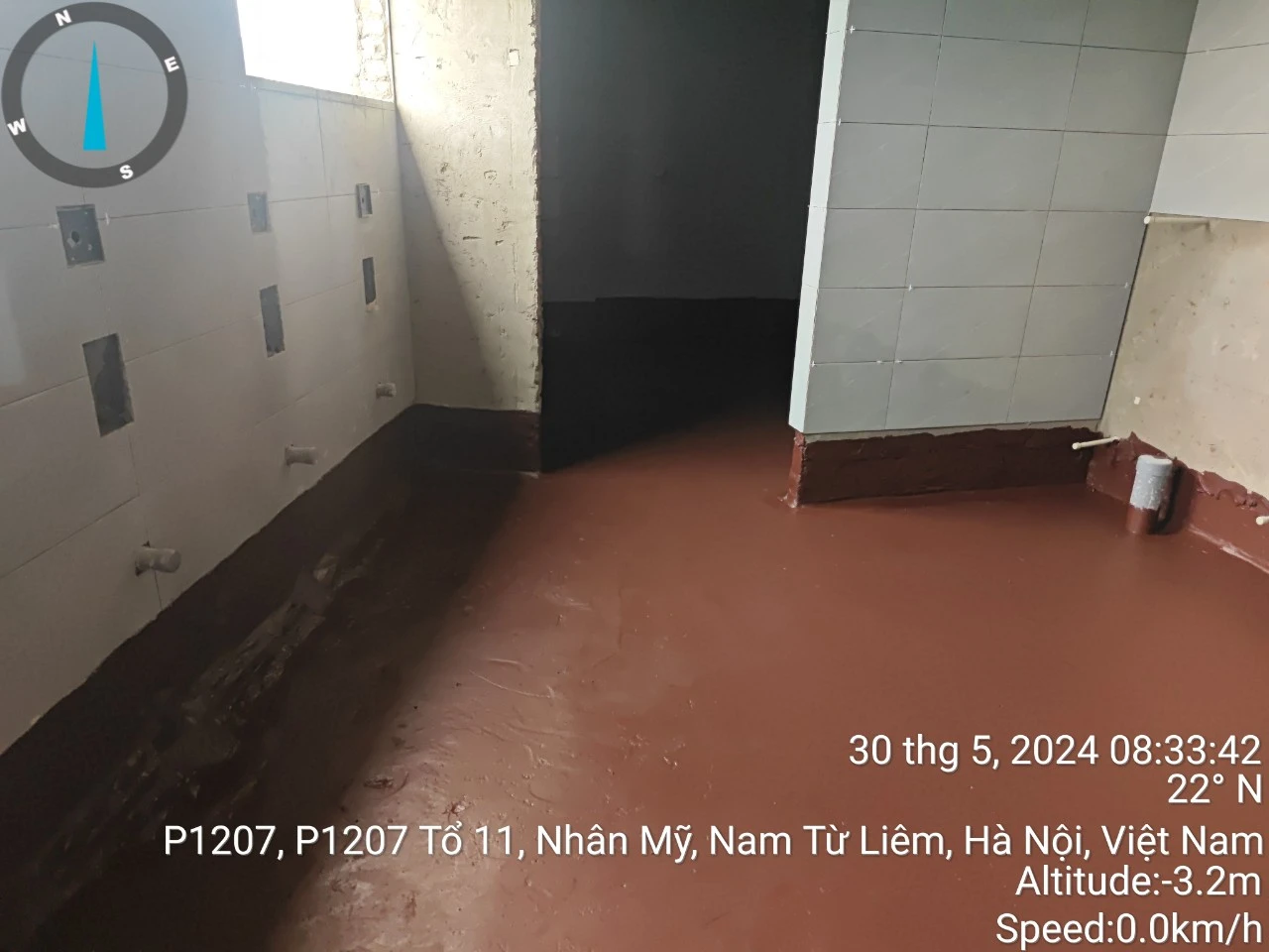 Thi công chống thấm nhà vệ sinh bằng quét vật liệu chống thấm